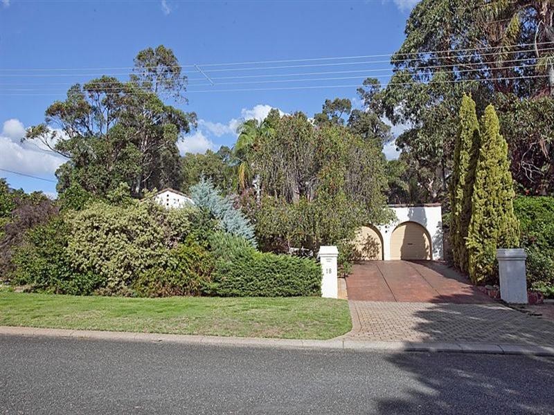 18 Cook Place, Lesmurdie WA 6076