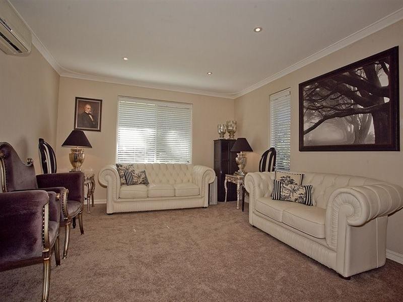 5 Sisely Road, Gooseberry Hill WA 6076