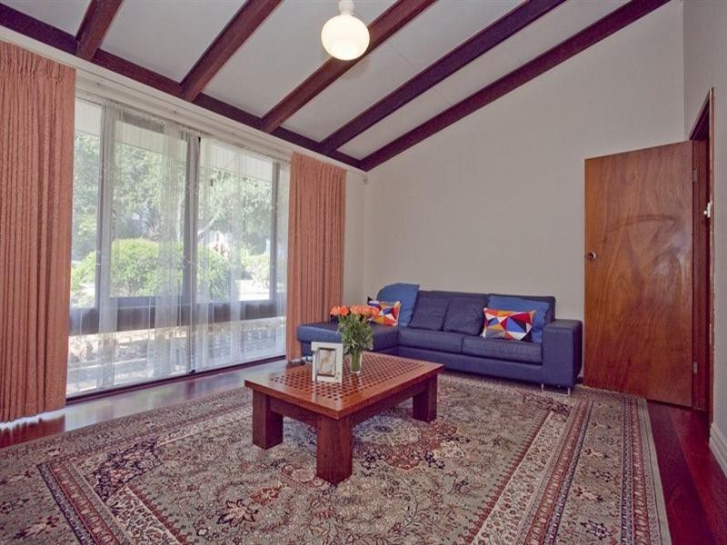 278 Lesmurdie Road, Lesmurdie WA 6076