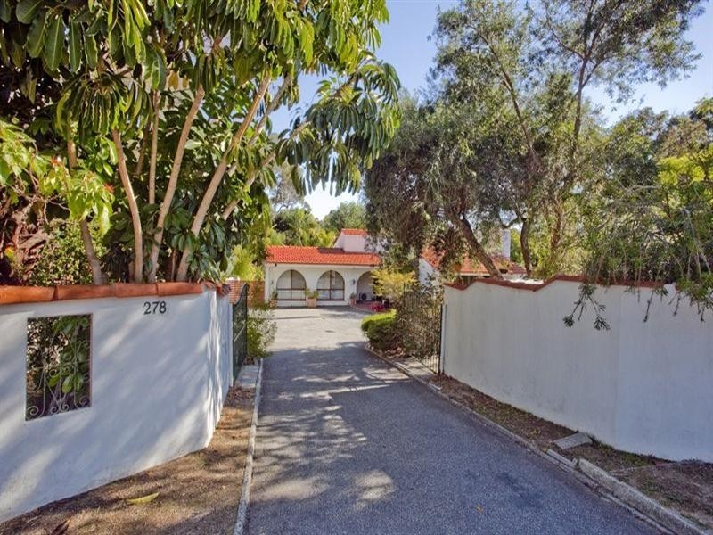 278 Lesmurdie Road, Lesmurdie WA 6076