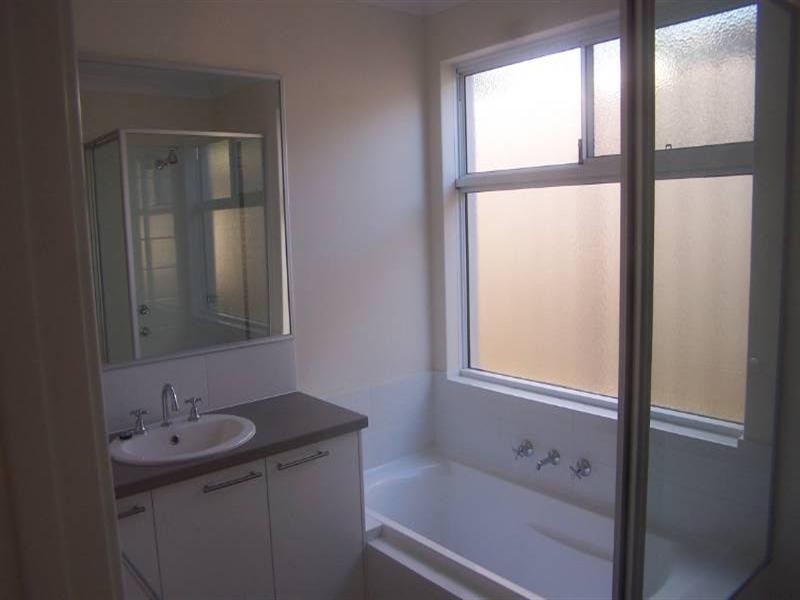 Unit 5/31 Boonooloo, Kalamunda WA 6076