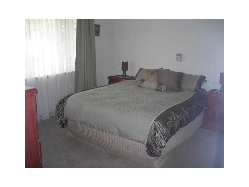 15 Scenic Drive, Maida Vale WA 6057