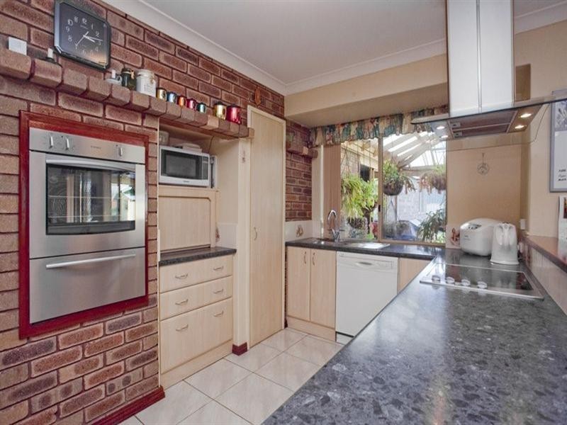 5 Glen Avon Street, Lesmurdie WA 6076