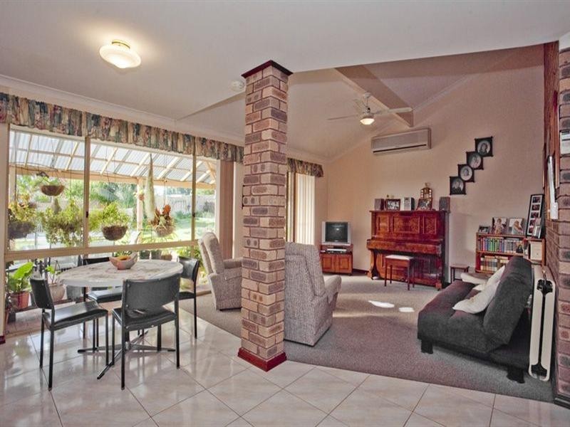 5 Glen Avon Street, Lesmurdie WA 6076