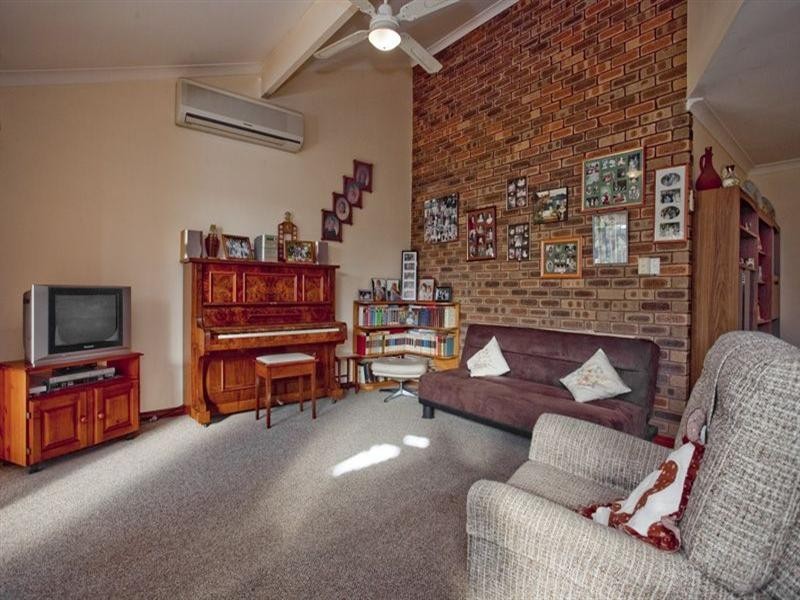 5 Glen Avon Street, Lesmurdie WA 6076