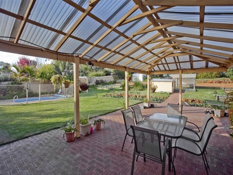 5 Glen Avon Street, Lesmurdie WA 6076