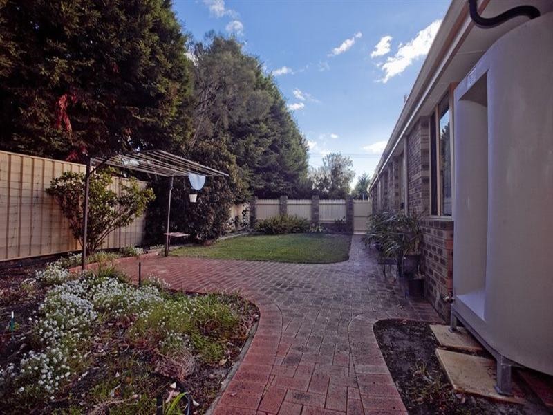 5 Glen Avon Street, Lesmurdie WA 6076