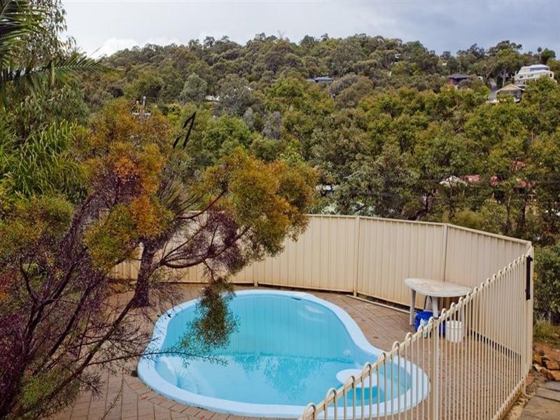 44 Gooseberry Hill Road, Gooseberry Hill WA 6076