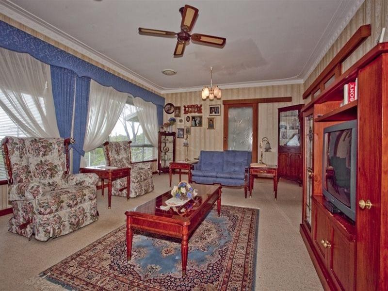 22 Brine Road, Kalamunda WA 6076