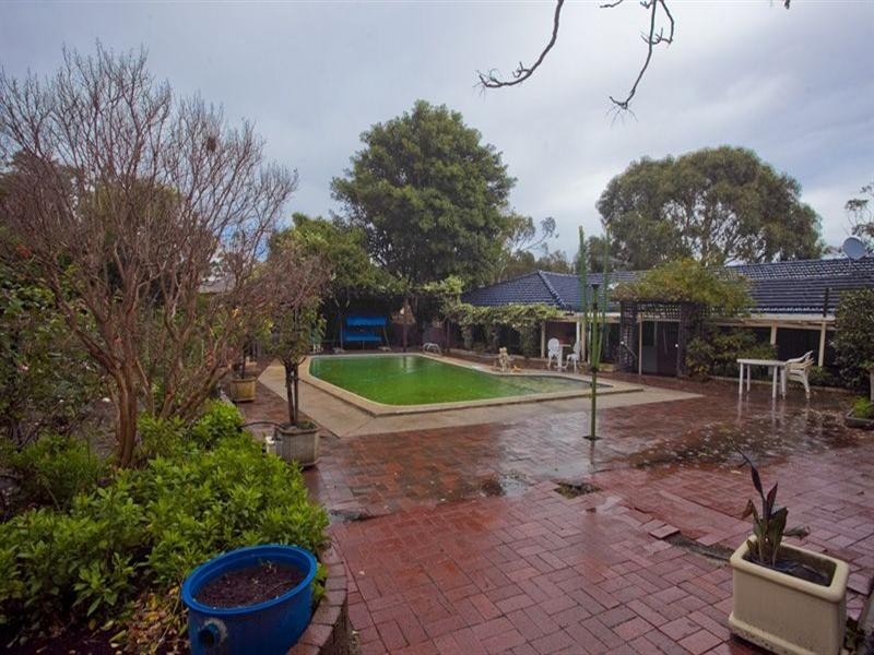 22 Brine Road, Kalamunda WA 6076