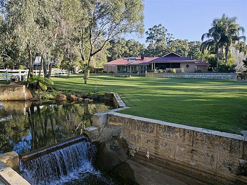 154 Orange Valley Road, Kalamunda WA 6076