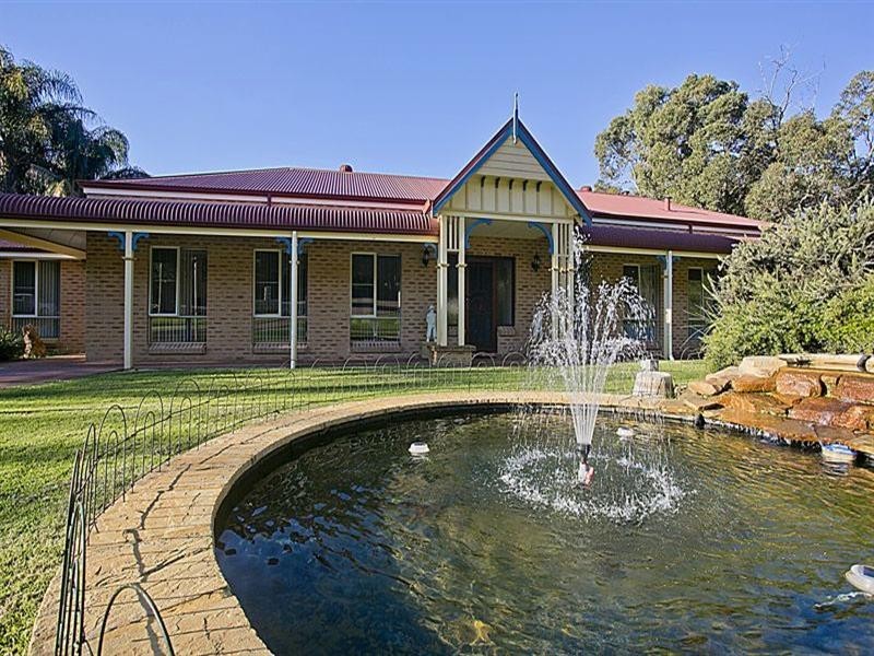 154 Orange Valley Road, Kalamunda WA 6076