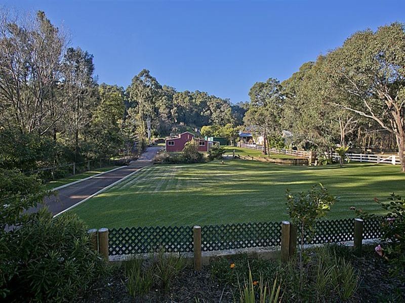 154 Orange Valley Road, Kalamunda WA 6076