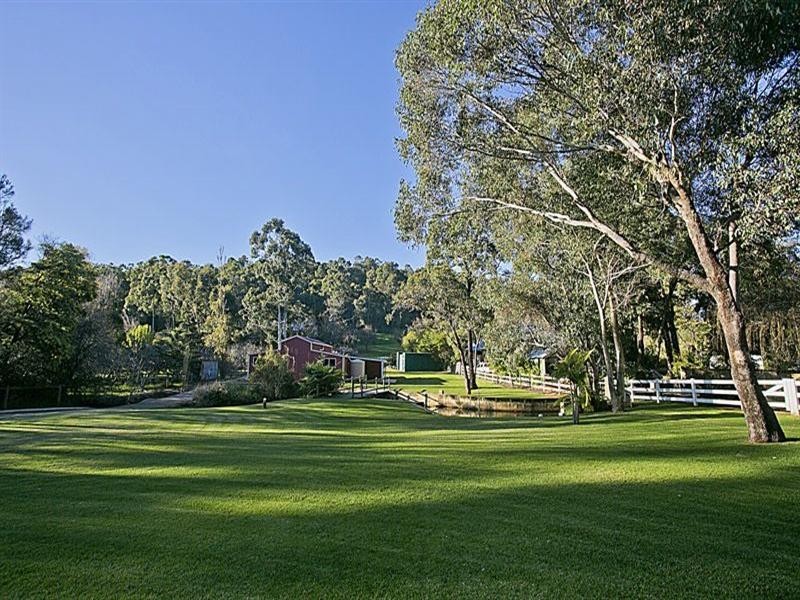 154 Orange Valley Road, Kalamunda WA 6076