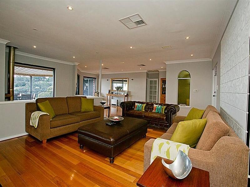 44 Lenori Road, Gooseberry Hill WA 6076