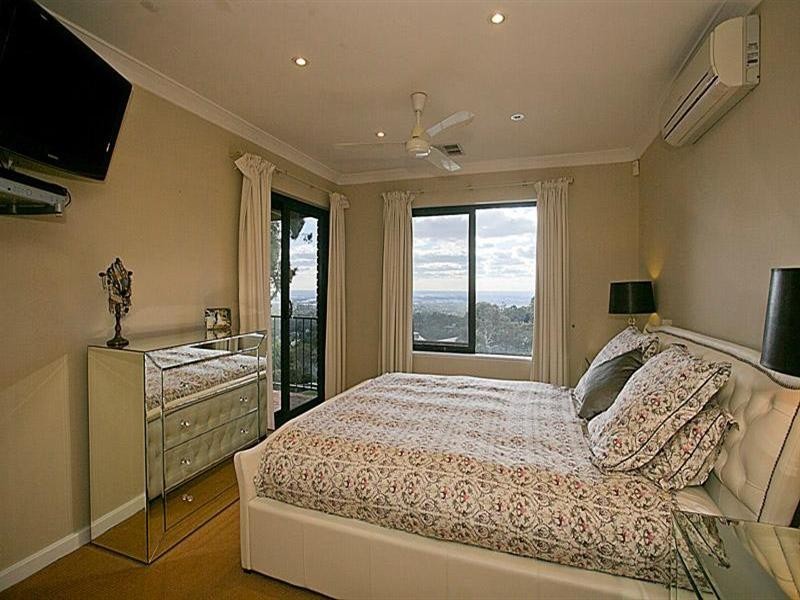 44 Lenori Road, Gooseberry Hill WA 6076