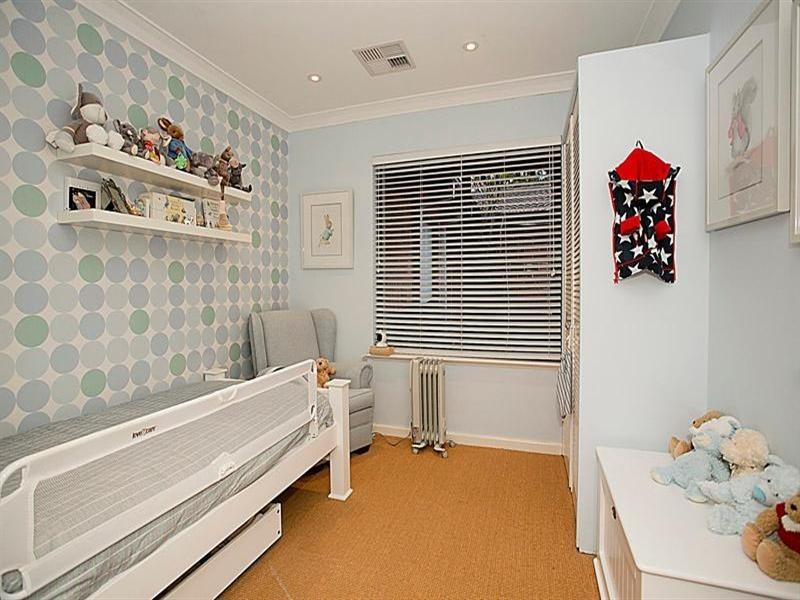 44 Lenori Road, Gooseberry Hill WA 6076