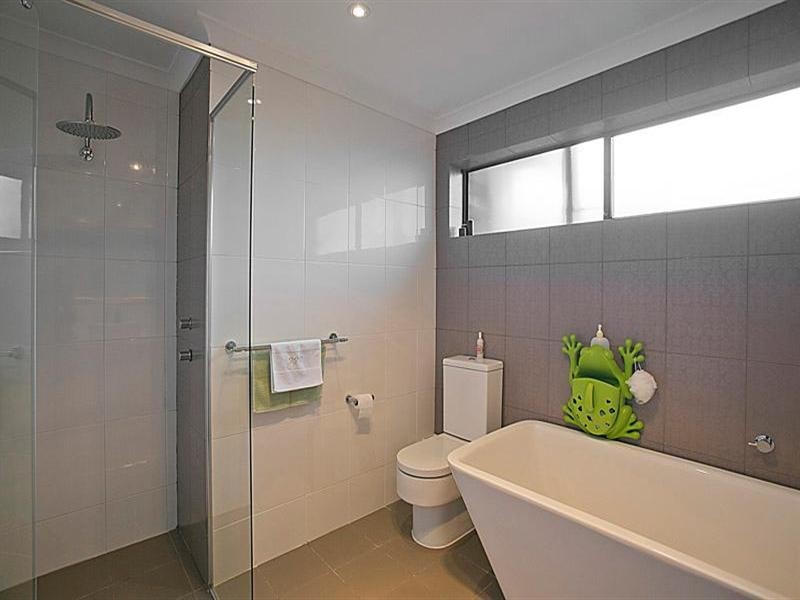 44 Lenori Road, Gooseberry Hill WA 6076