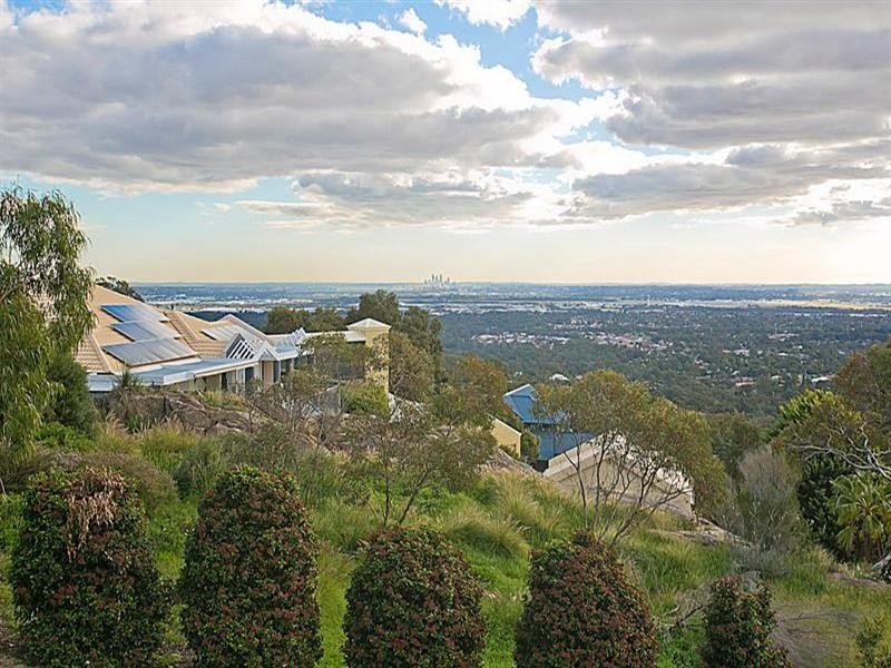 44 Lenori Road, Gooseberry Hill WA 6076