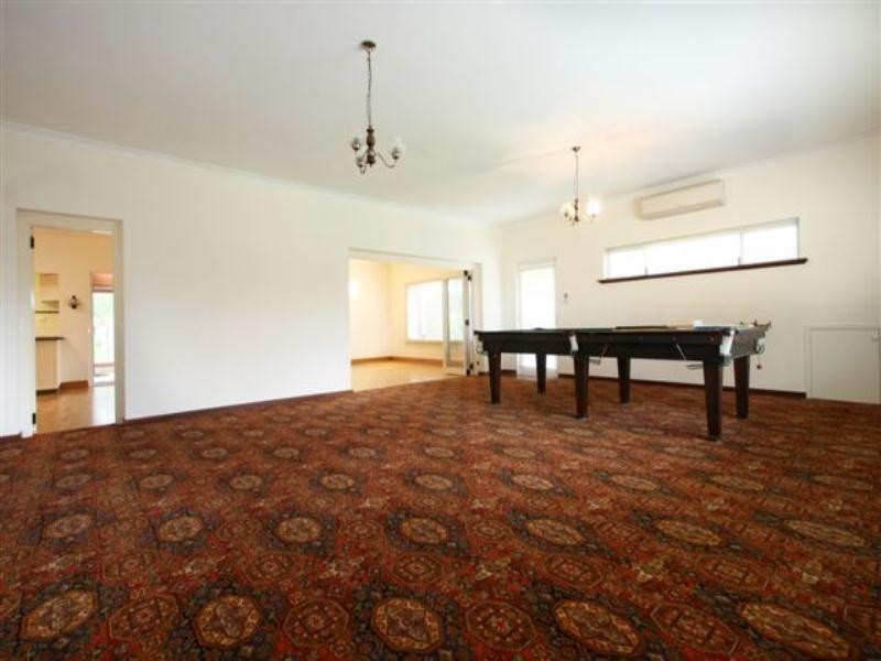 5 Snowball Road, Kalamunda WA 6076