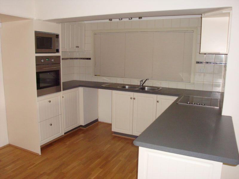 5 Snowball Road, Kalamunda WA 6076