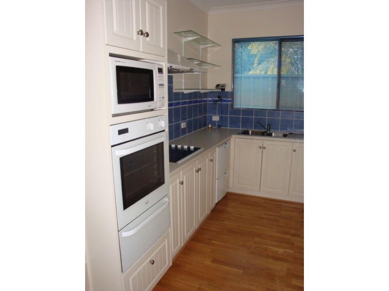 5 Snowball Road, Kalamunda WA 6076