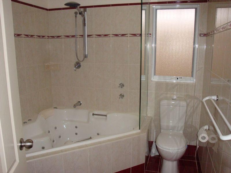 5 Snowball Road, Kalamunda WA 6076