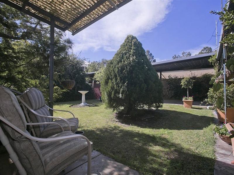 32 Parke Road, Gooseberry Hill WA 6076