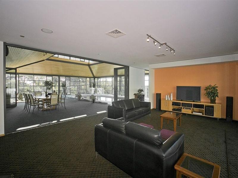 6 Newlands Grove, Gooseberry Hill WA 6076