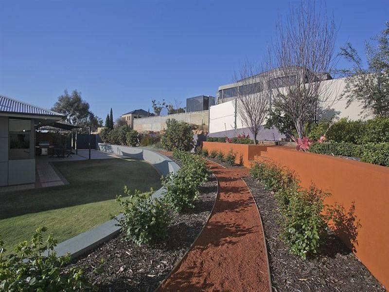 6 Newlands Grove, Gooseberry Hill WA 6076