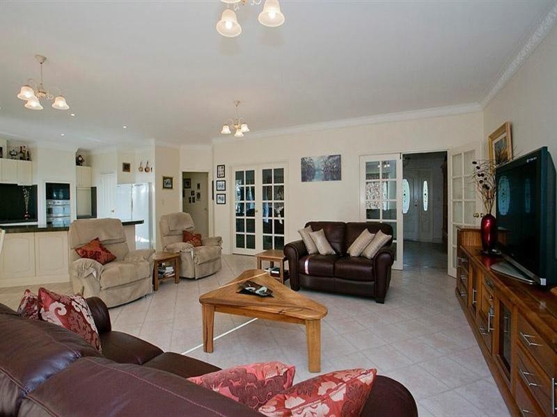 3 Jaraba Avenue, Gooseberry Hill WA 6076