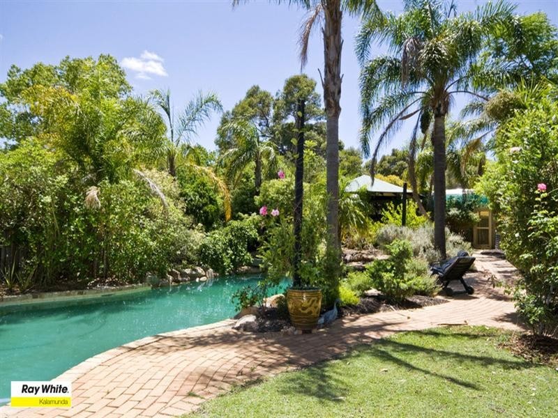 52 Yorna Road, Kalamunda WA 6076