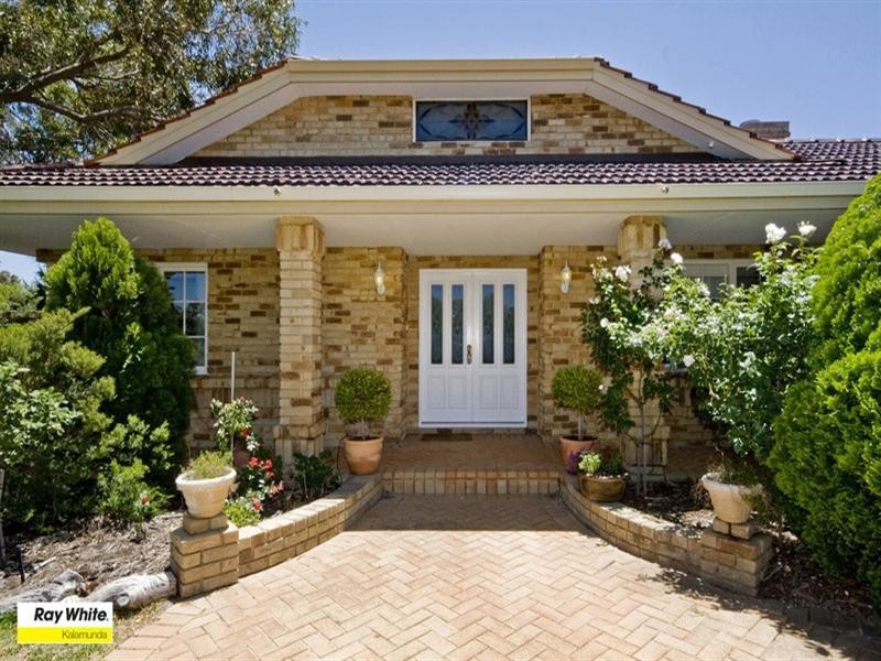 52 Yorna Road, Kalamunda WA 6076