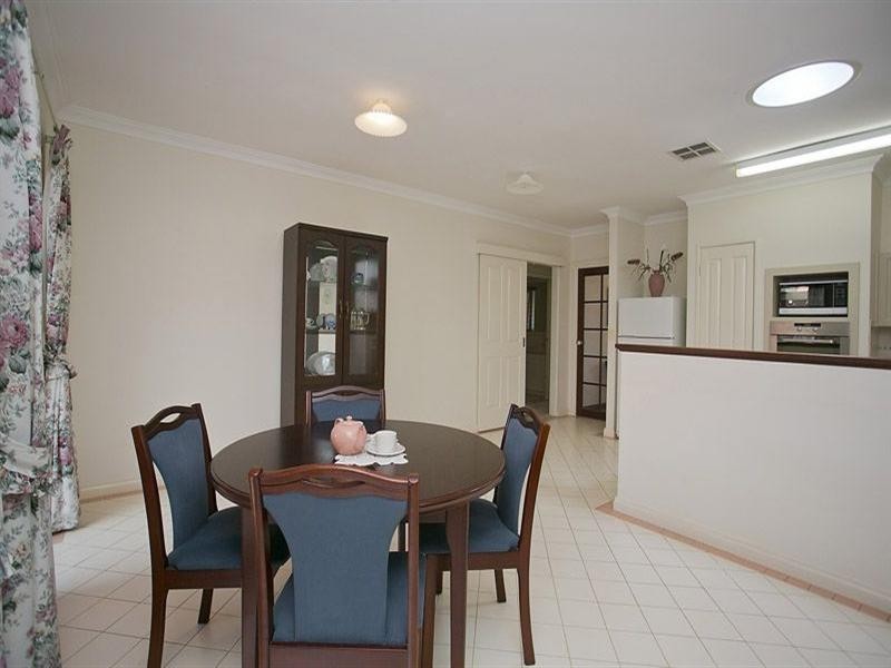 2/27 Central Road, Kalamunda WA 6076