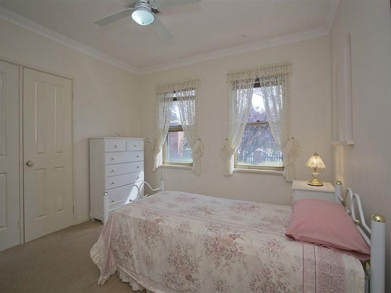 2/27 Central Road, Kalamunda WA 6076