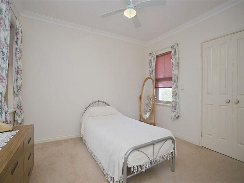 2/27 Central Road, Kalamunda WA 6076