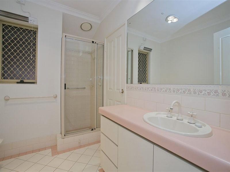 2/27 Central Road, Kalamunda WA 6076