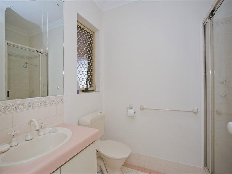 2/27 Central Road, Kalamunda WA 6076