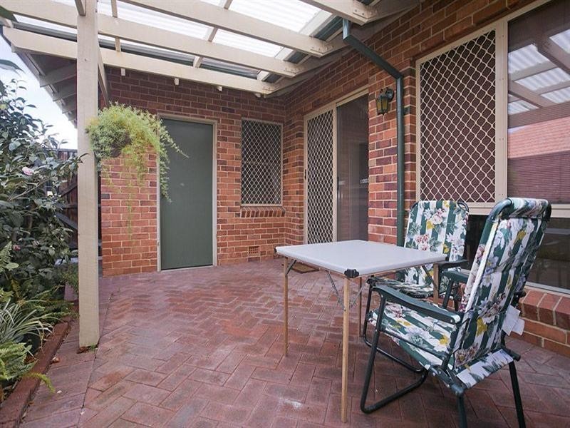 2/27 Central Road, Kalamunda WA 6076