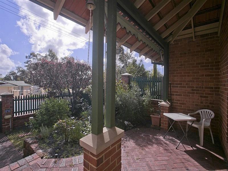 2/27 Central Road, Kalamunda WA 6076