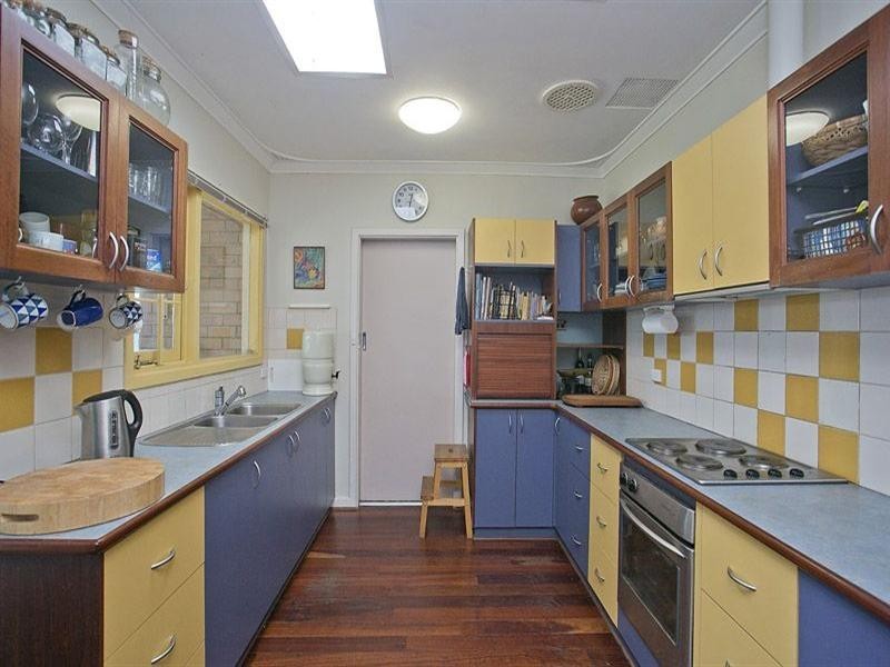 5 Brenda Road, Maida Vale WA 6057