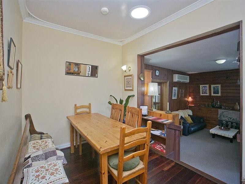 5 Brenda Road, Maida Vale WA 6057