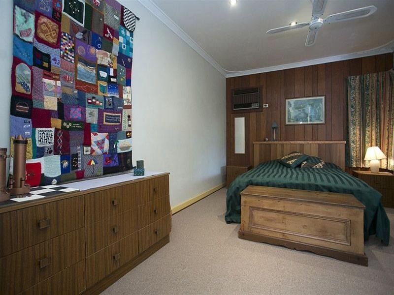 5 Brenda Road, Maida Vale WA 6057