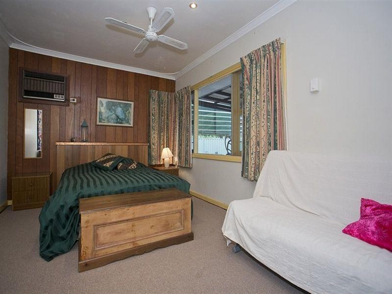 5 Brenda Road, Maida Vale WA 6057