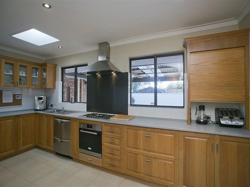 10 Arthur Road, Gooseberry Hill WA 6076