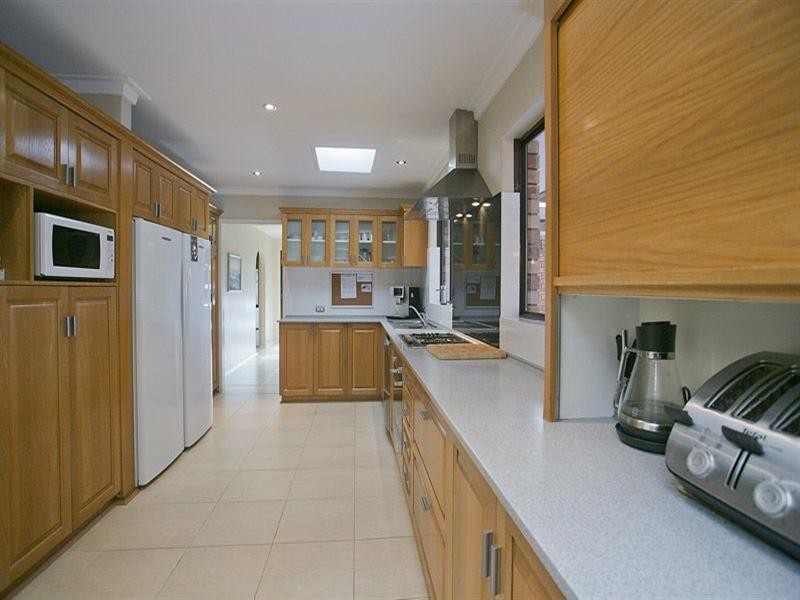 10 Arthur Road, Gooseberry Hill WA 6076