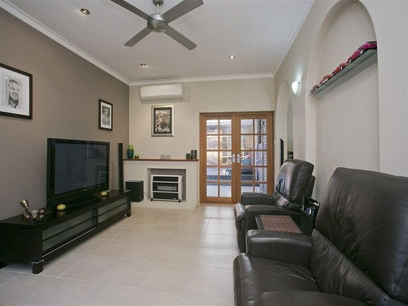 10 Arthur Road, Gooseberry Hill WA 6076