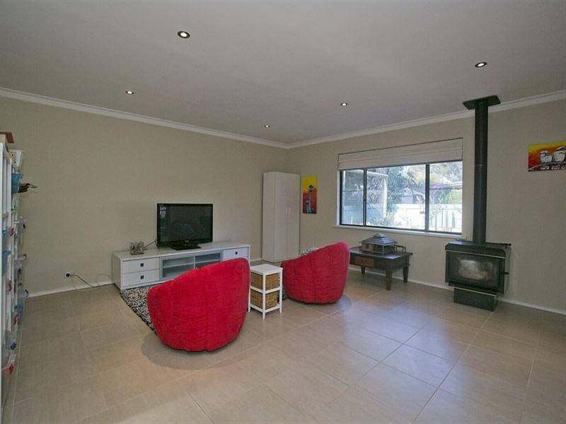 10 Arthur Road, Gooseberry Hill WA 6076