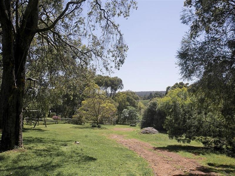 62 Valencia Road, Carmel WA 6076