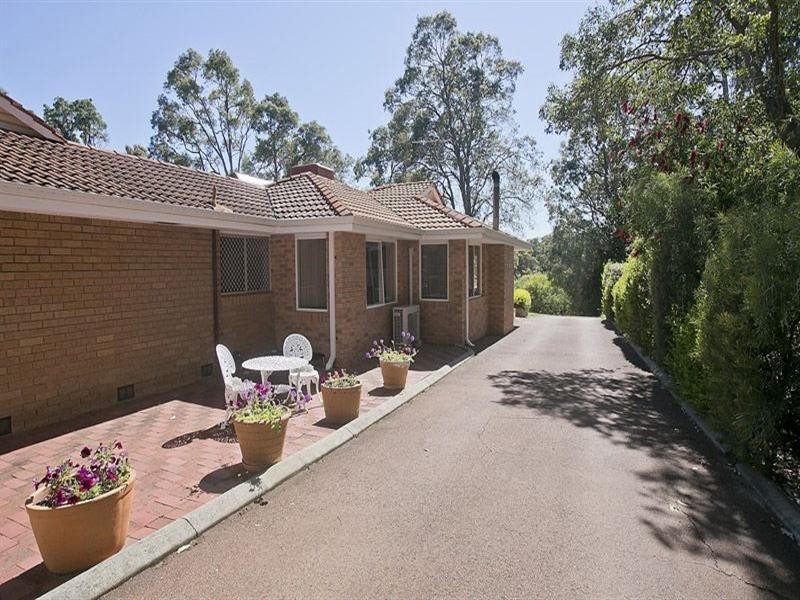 62 Valencia Road, Carmel WA 6076